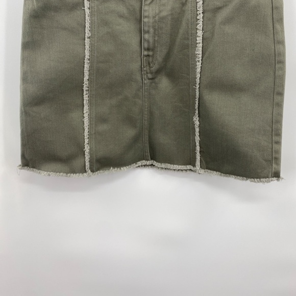 BCBGeneration Skirt Size 8 or 29 - Picture 5 of 7